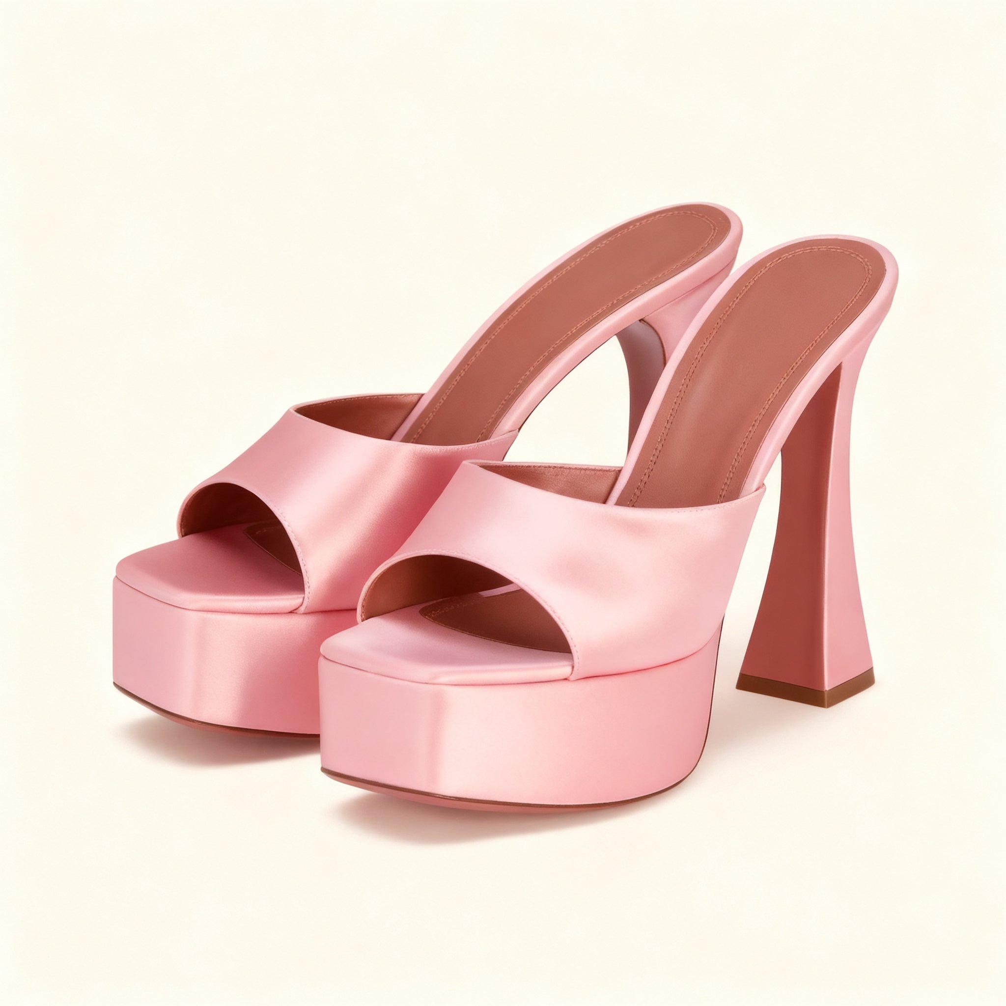 AMINA MUADDI Plateau-Mules DALIDA